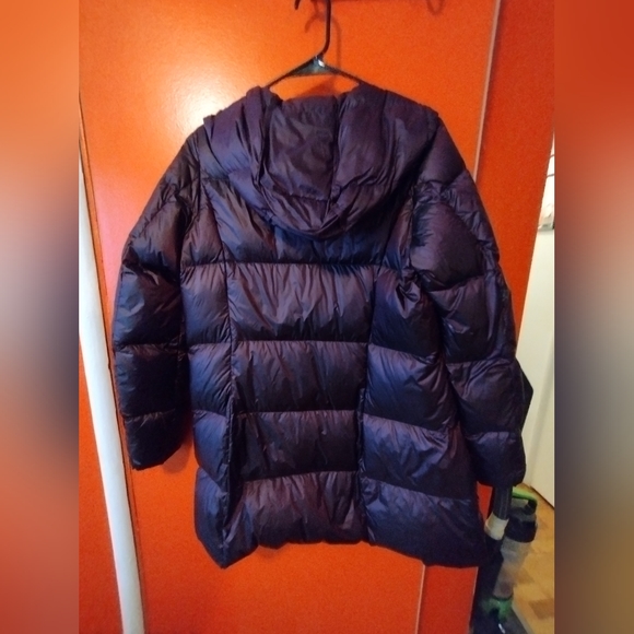 Purple Eddie Bauer puffy jacket - Picture 2 of 3